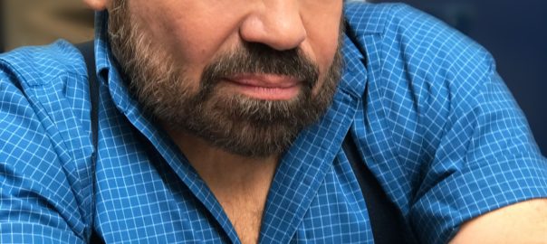 Danny Woodburn headshot